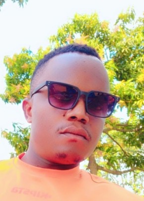 Derrick, 29, Uganda, Luwero