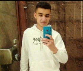 Karim, 18, Damietta
