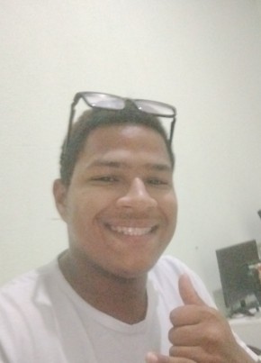 Matheus из Coronel Fabriciano 19 лет