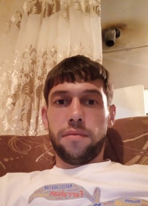 Vardan Xachatrya, 33, Russia, Penza