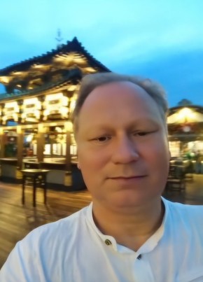 Олег из Сарова 52 года