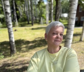 Elena, 62, Moscow