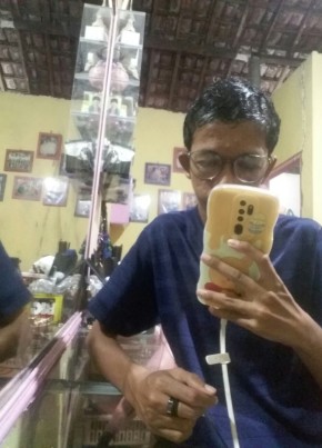 Bachtiar, 24, Indonesia, Djakarta