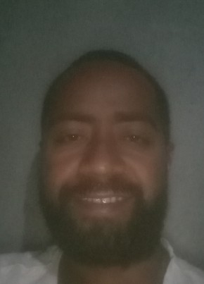 James из Suva 31 год