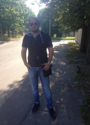 Mihail, 33, Latvia, Riga