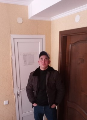 Огобек Есанов, 21, Россия, Алупка