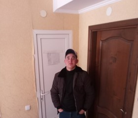 Огобек Есанов, 21 год, Алупка