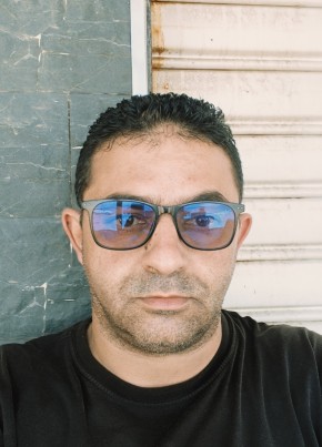 Walid из Skikda 44 года