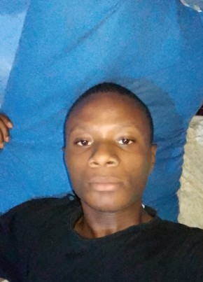 Emmanuel, 20, République Togolaise, Kpalimé