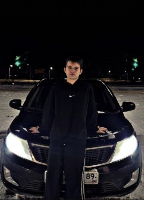 Dmitriy, 19, Russia, Omsk
