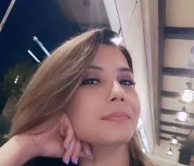 Aya, 31, Sharjah