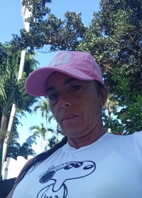 victoria из Denver 44 года