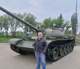 Lev, 46, Omsk