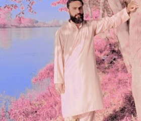 Khan, 38, Sarai Alamgir
