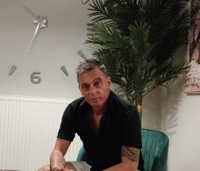 Kostis, 38, Trilofos