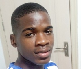 Gonçalves, 18, Luanda