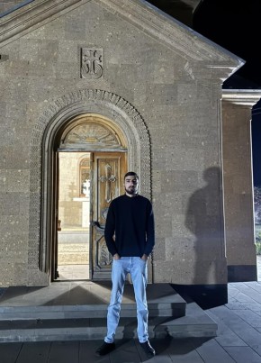 Artur из Лазаревское 20 лет