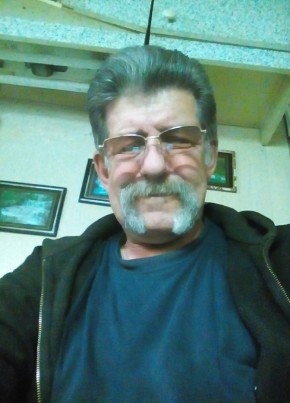 Игорь, 66, Россия, Красноярск