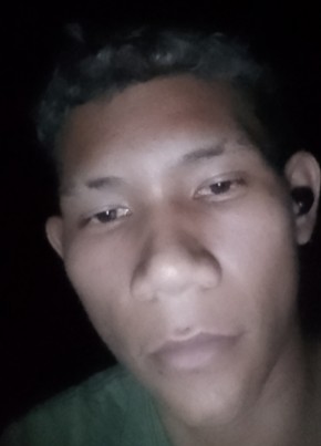 Lucas из Manáos 18 лет