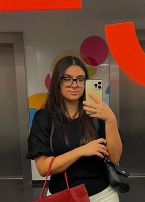 Nika Āboltiņa, 38, Latvijas Republika, Rīga