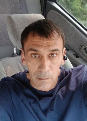 Саша из Новосибирска 46 лет