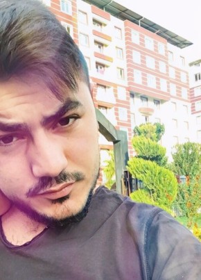 Rüzgar, 31, Türkiye Cumhuriyeti, İstanbul