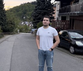 Denis, 20, Mannheim