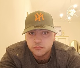 Duccio, 21, Florence