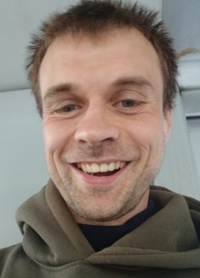 Павел из Мурманска 39 лет