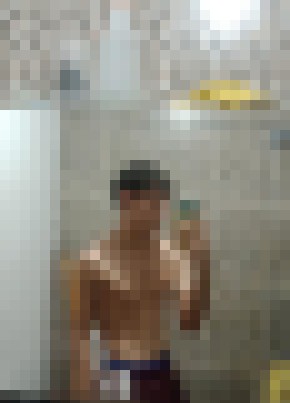 Lucas из Adrogué 18 лет