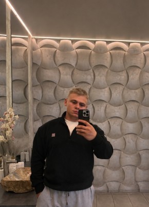 Владислав из Казани 23 года