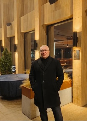 Андрей из Москвы 51 год