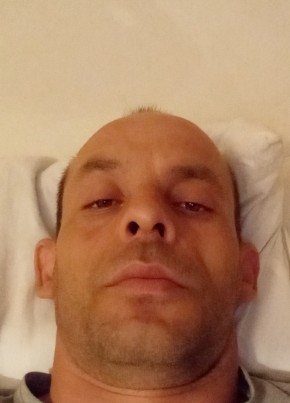 Robert, 39, Republik Österreich, Linz