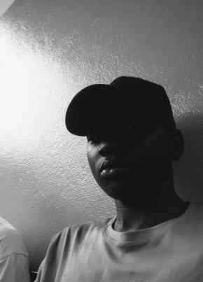 Njitoum из Douala 18 лет