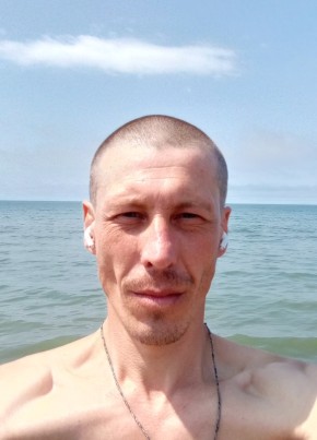 Олег, 35, Россия, Свободный