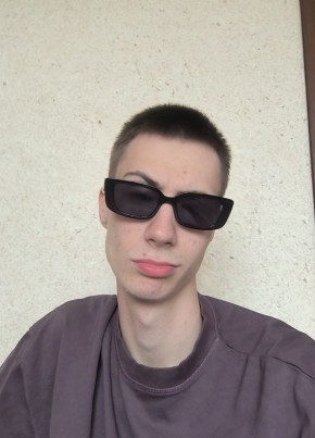 Валерий из Екатеринбурга 20 лет