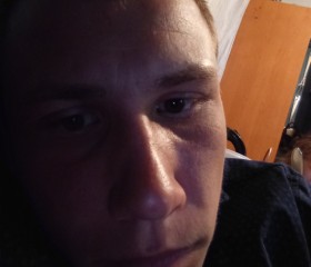 Tolik, 20, Yekaterinburg
