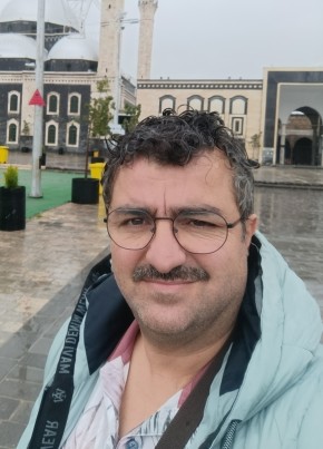 Murad Shahhit из Mersin 49 лет