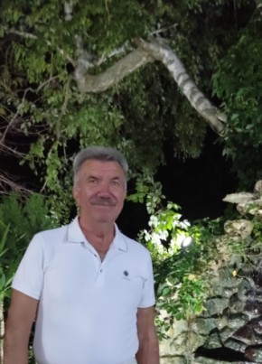 Михаил из Ейска 58 лет