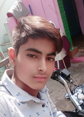 Mannan Shah, 19, India, Basti