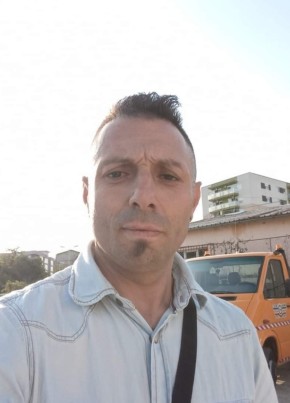 Francesco , 46, Repubblica Italiana, Varese