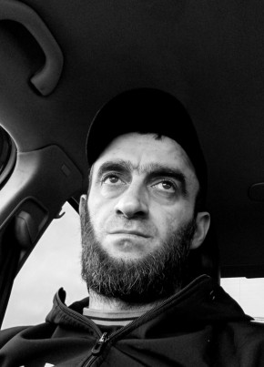 Али из Каспийска 39 лет