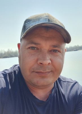 Анатолий из Павловск (Алтайского край) 42 года