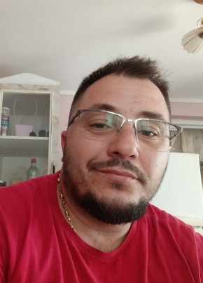 Daniel из Ucea 40 лет