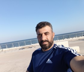 . Nassim, 42, Sofia