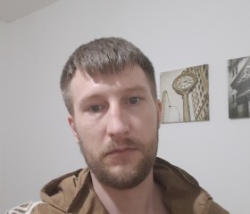 Zhinyek, 34, London