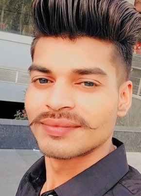 Kesav Athwal, 18, India, Bhiwāni
