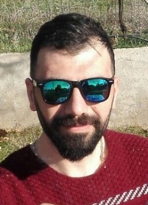 Enıs, 42, Türkiye Cumhuriyeti, İzmir