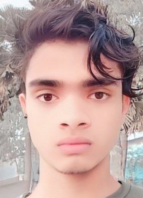 Akash, 18, India, Peddāpuram