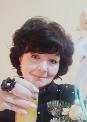 Лариса, 60, Россия, Севастополь